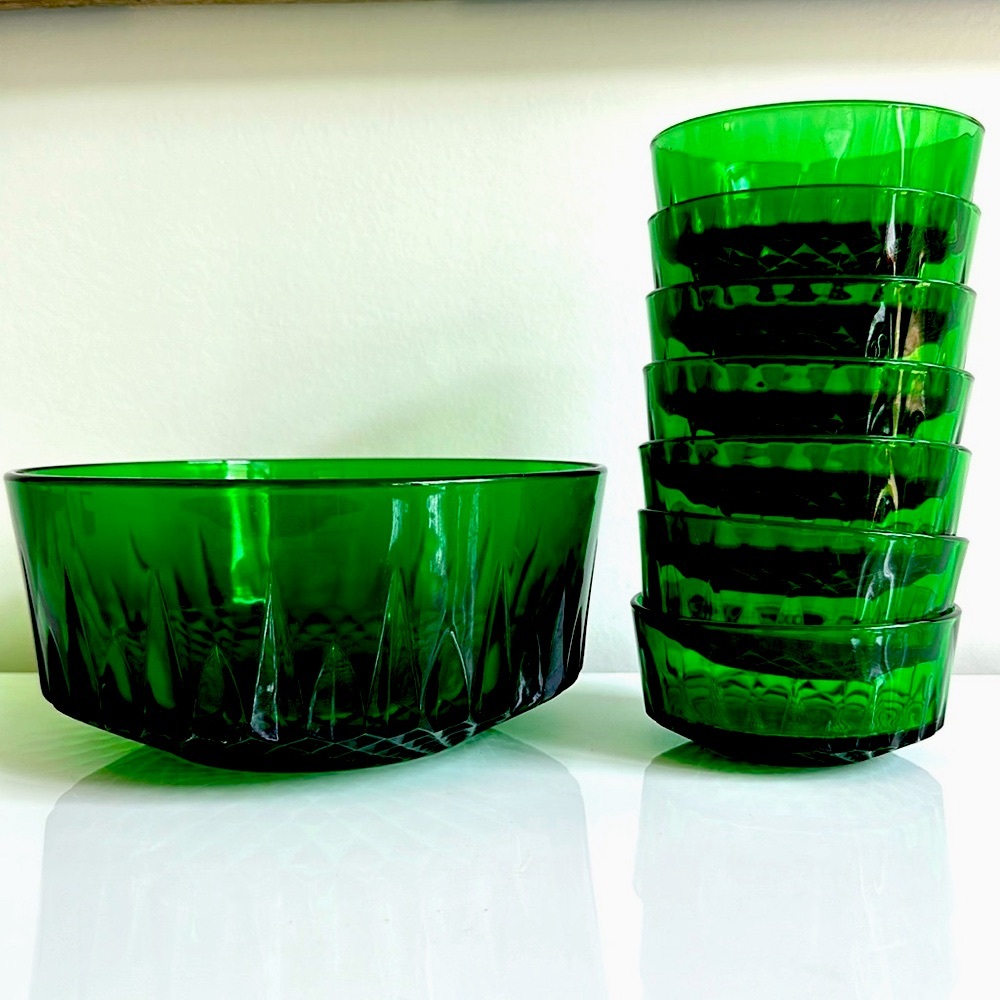 Vintage Arcoroc emerald glass salad bowl set